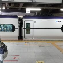 JR中央線特急 新宿駅