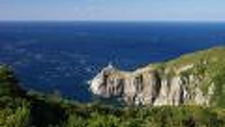 荒々しい海の光景