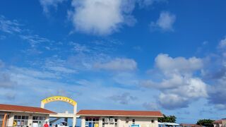 サザンビーチホテル近くの公共ビーチ