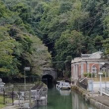 琵琶湖側からの疏水路