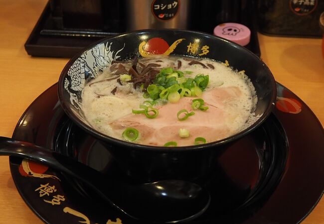 博多駅ビル、めん街道のラーメン屋