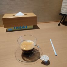 コーヒーが飲めるエスプレッソマシーンも完備。