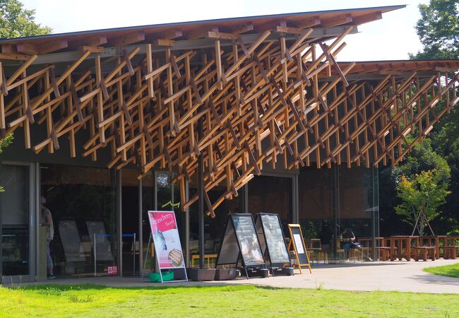 昭和記念公園内にある素敵なカフェ　2022年12月オープン