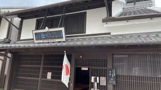 博多織の手織りの実演