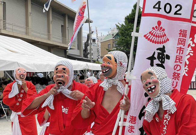 華やかで楽しいお祭り