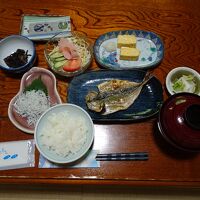 朝食です。鯵の開きが美味しかったです。