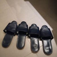 スリッパは使い捨てではありません。