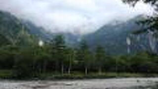 上高地の綺麗な清流です