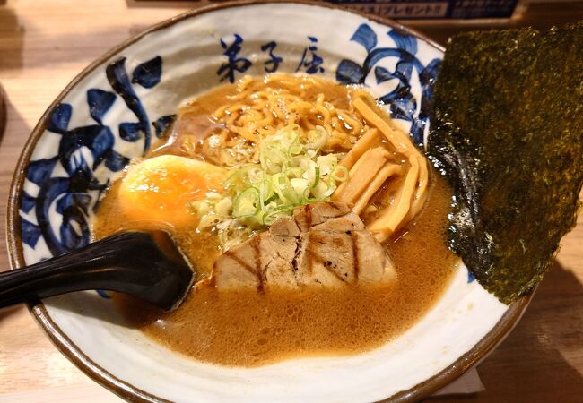 おいしかった魚介しぼり醤油ラーメン。