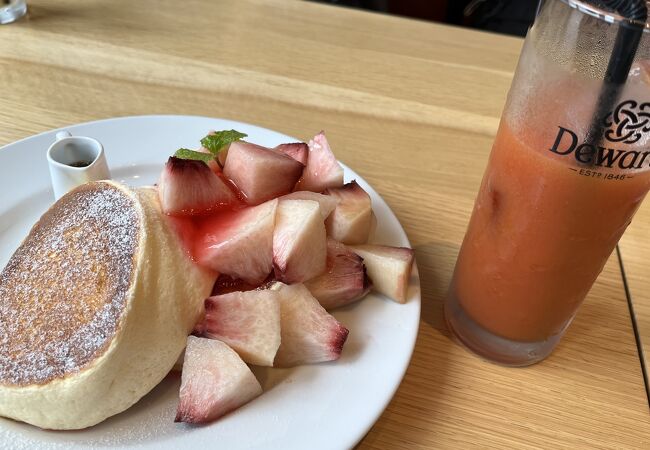 ふわっふわのパンケーキが美味