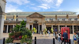 ばらまき用の土産を物色