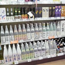 県内の酒蔵の清酒が充実