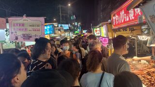 日曜に行ったので大混雑でした。