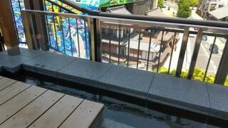 坂を登ったその先に