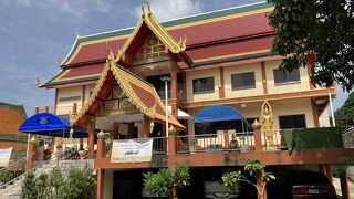 ３つのお寺が並んでいます