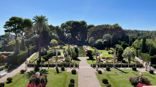 素晴らしい眺めのヴィラと庭園