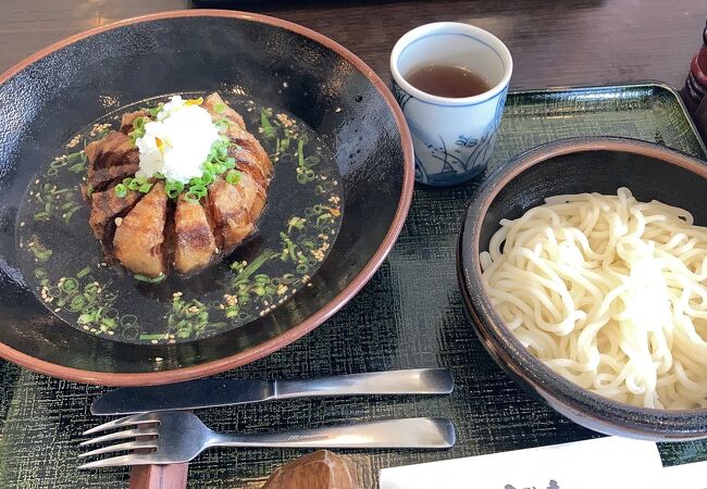 ボリューム満点玉ねぎつけ麺