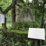 松尾芭蕉の１５０年忌で建立