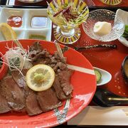 安くて美味しいお店です。贅沢牛たん丼は必食です。