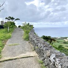 琉球石灰岩の石垣