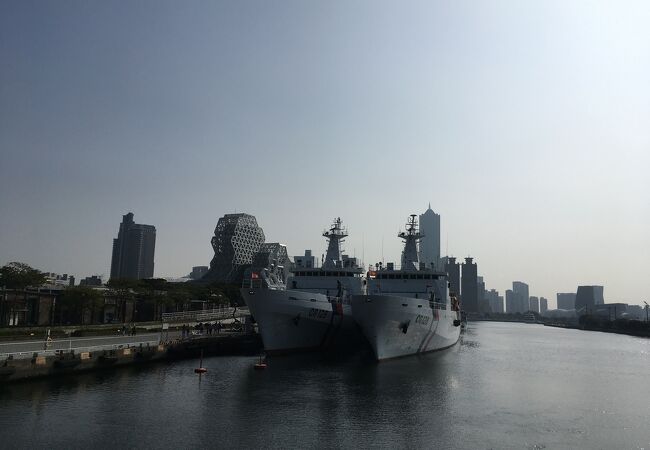 高雄港大港橋