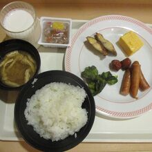 無料の朝食としてはありがたいレベル