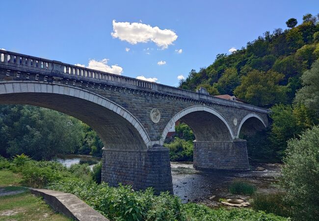 ヤントラ川