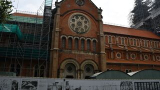 大聖堂は修復中