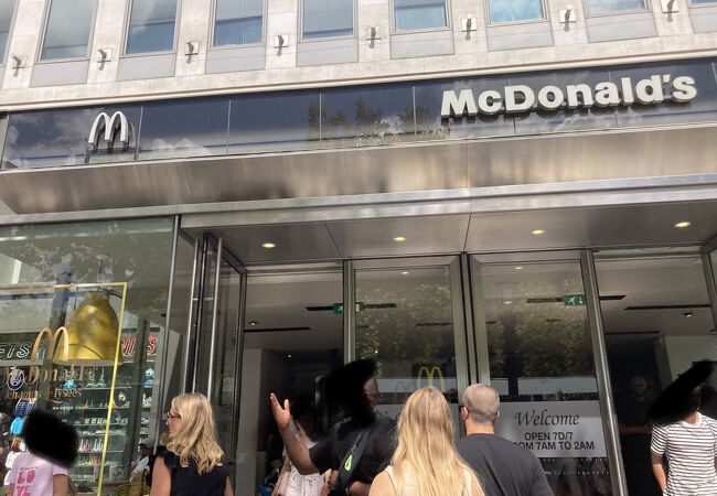 世界中でマクドは人気。
