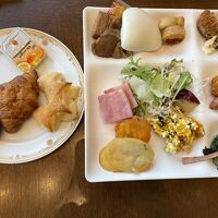 朝食ビュッフェ
