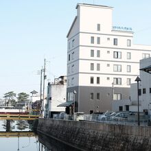 ざ、リバーサイド