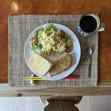 みん宿ヤポネシア、ご自慢の朝食。 