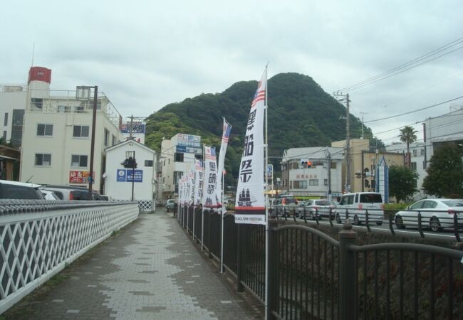 黒船祭のメイン会場は混雑