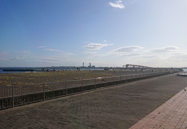 羽田空港を眺める公園