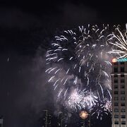 独立記念日に花火が上がりました