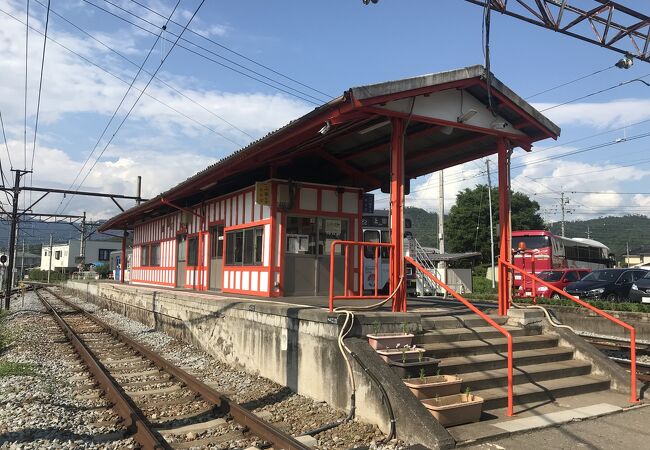 上田電鉄別所線下之郷駅：生島足島神社の最寄り駅、廃線の西丸子線の名残