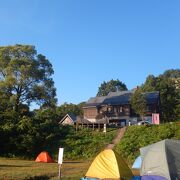 雨飾高原キャンプ場･･･登山口にあって設備もよいです。