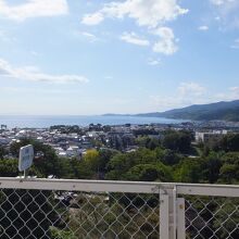 展望台から見た真鶴、伊豆半島方面の景色