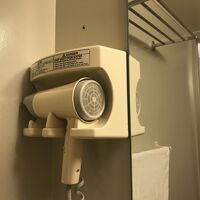 ユニットバスに固定設置されているドライヤー