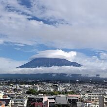 部屋から富士山の眺め