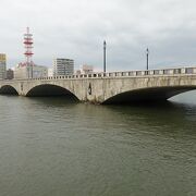 見て美しいが実力もある橋