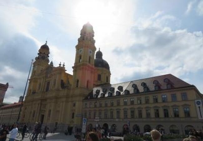 2023　Munchen Theatinerkirche テアティーナ教会