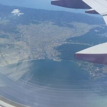 淡路沖を飛行中