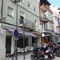 駅やバスターミナルに近いです