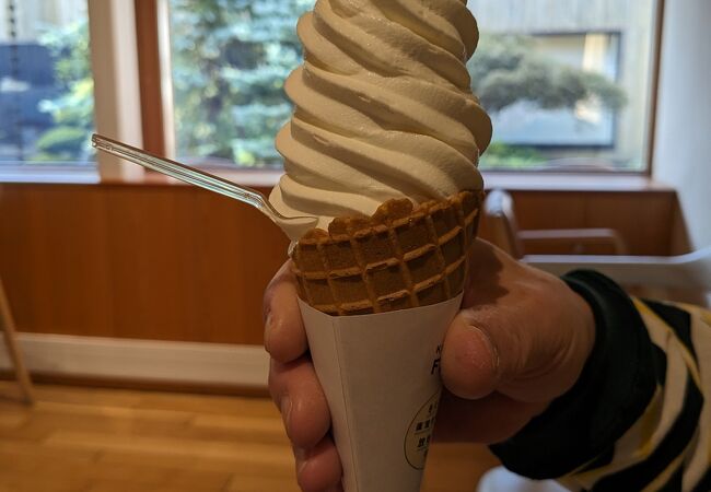 ソフトクリームを食べに行きました