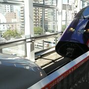 在来線を走る新幹線で車窓が綺麗です。