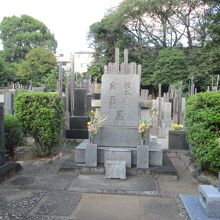 大龍寺板谷波山の墓