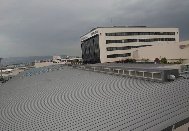 大阪国際空港 展望デッキ｢ラ ソーラ｣
