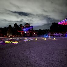 平安神宮のプロジェクションマッピング。