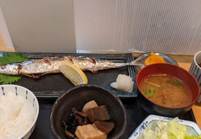 秋刀魚の食べられる定食屋